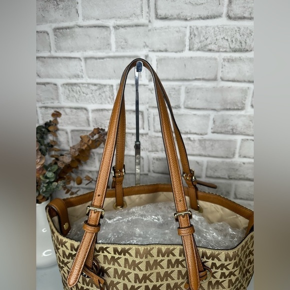 Michael Kors shoulderbag Jet set style snap closure open closure tote handbag - Picture 6 of 15